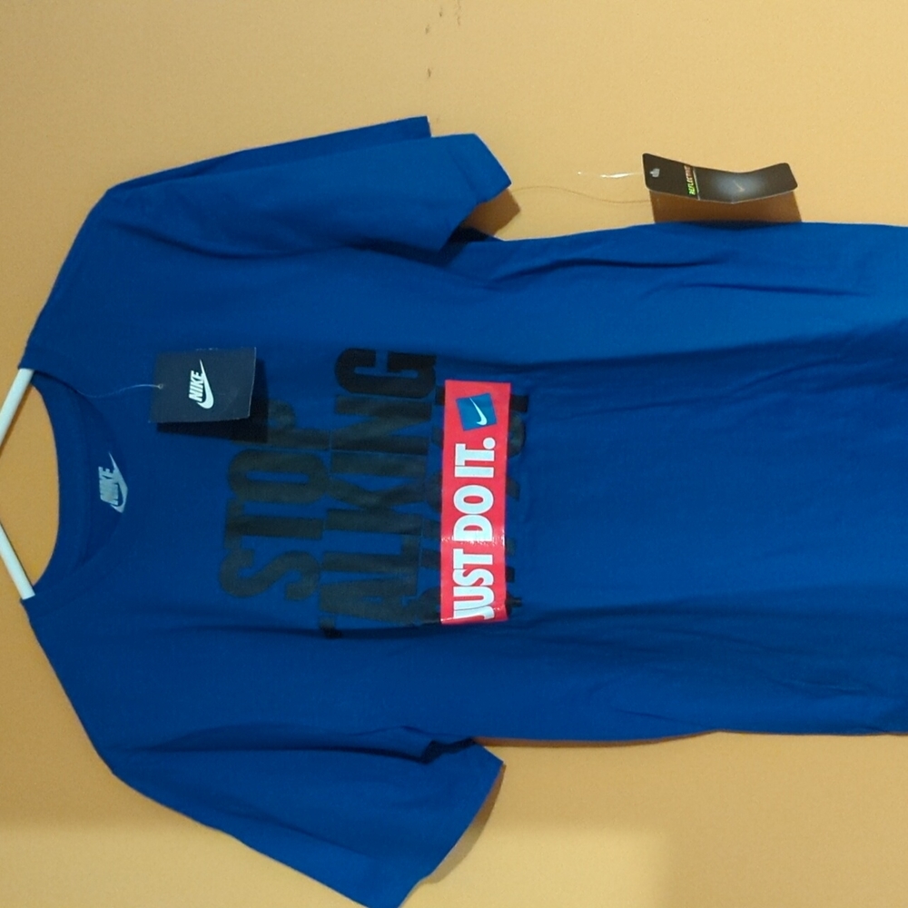 Mens Nike Tshirt